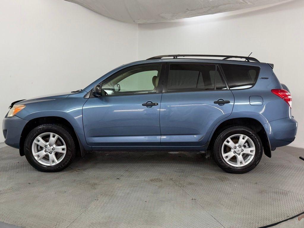 Toyota RAV4 4WD 4dr V6 5-Spd AT (Natl) 2010