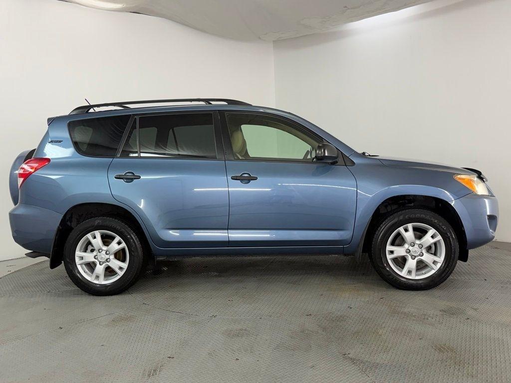 Toyota RAV4 4WD 4dr V6 5-Spd AT (Natl) 2010