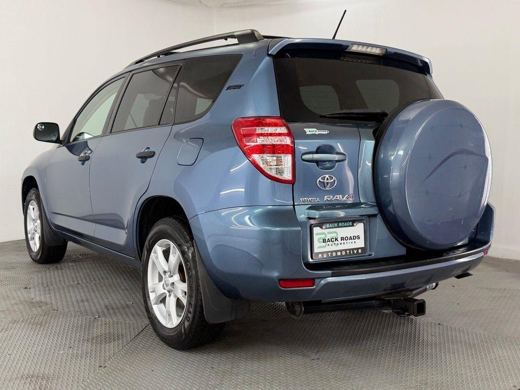 Toyota RAV4 4WD 4dr V6 5-Spd AT (Natl) 2010