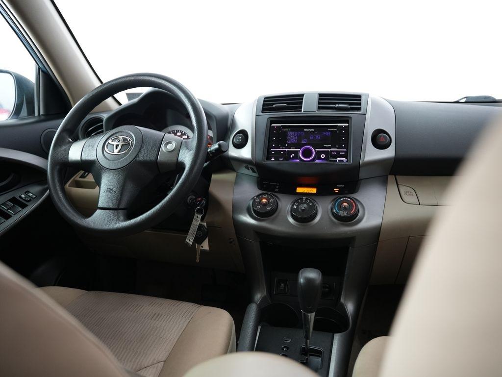 Toyota RAV4 4WD 4dr V6 5-Spd AT (Natl) 2010