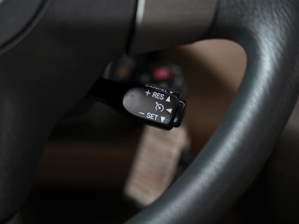 Toyota RAV4 4WD 4dr V6 5-Spd AT (Natl) 2010