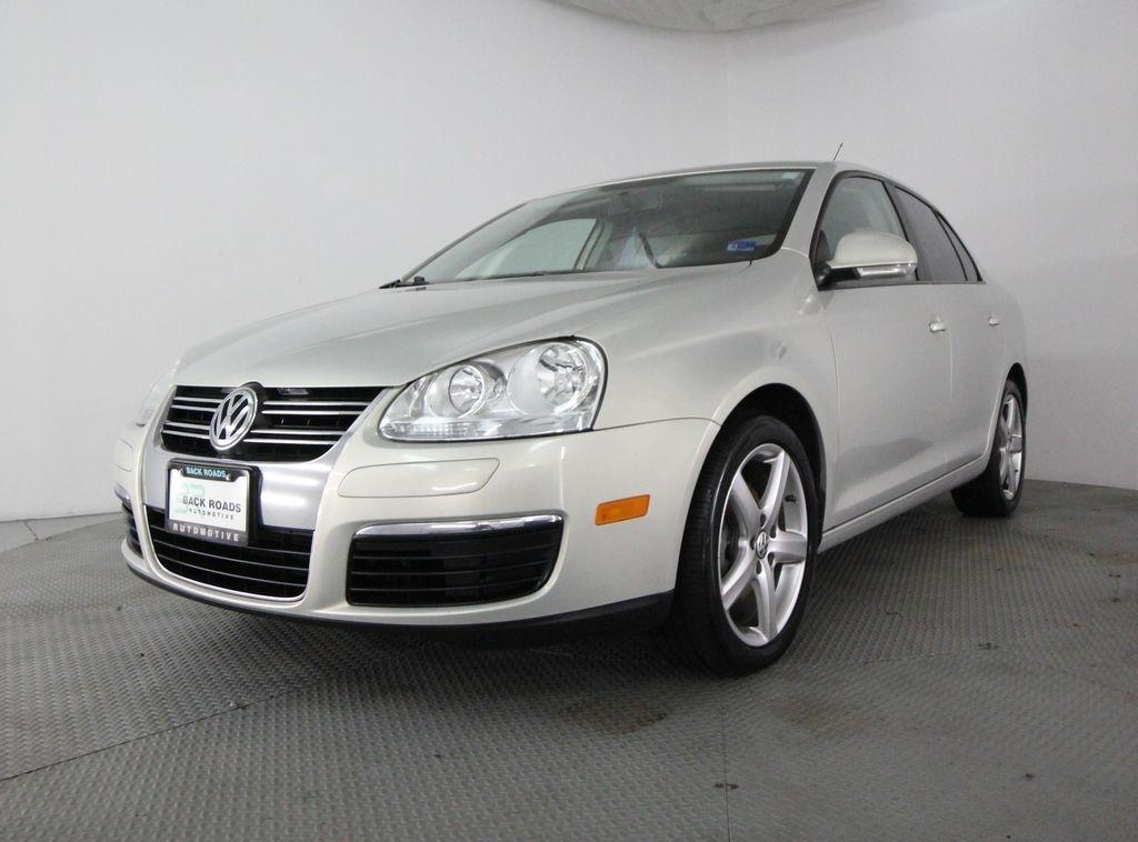 Volkswagen Jetta Sedan 4dr Auto Limited PZEV 2010