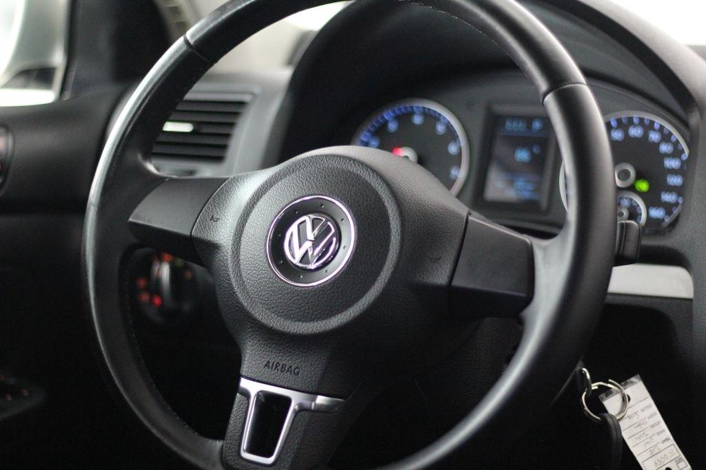 Volkswagen Jetta Sedan 4dr Auto Limited PZEV 2010