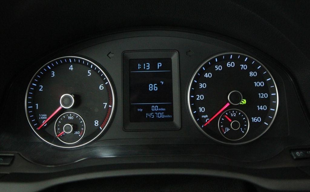 Volkswagen Jetta Sedan 4dr Auto Limited PZEV 2010