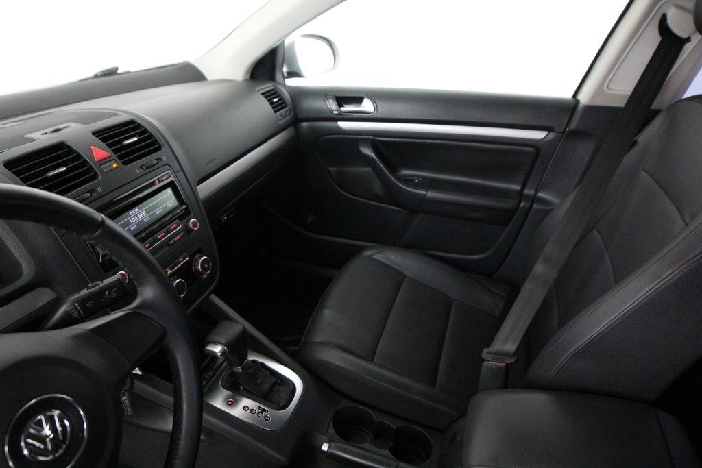 Volkswagen Jetta Sedan 4dr Auto Limited PZEV 2010