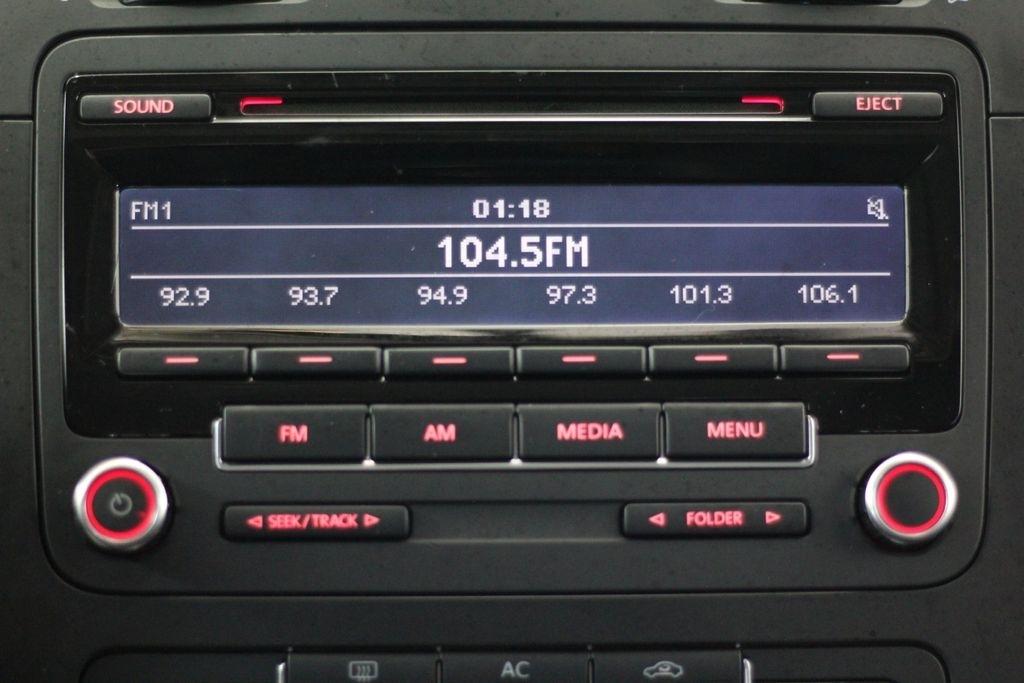 Volkswagen Jetta Sedan 4dr Auto Limited PZEV 2010