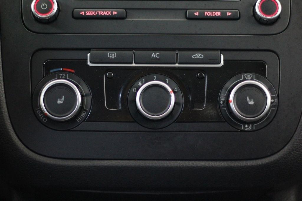 Volkswagen Jetta Sedan 4dr Auto Limited PZEV 2010