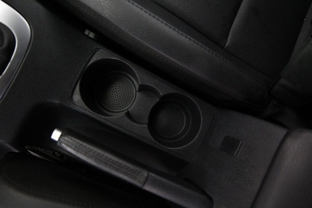 Volkswagen Jetta Sedan 4dr Auto Limited PZEV 2010
