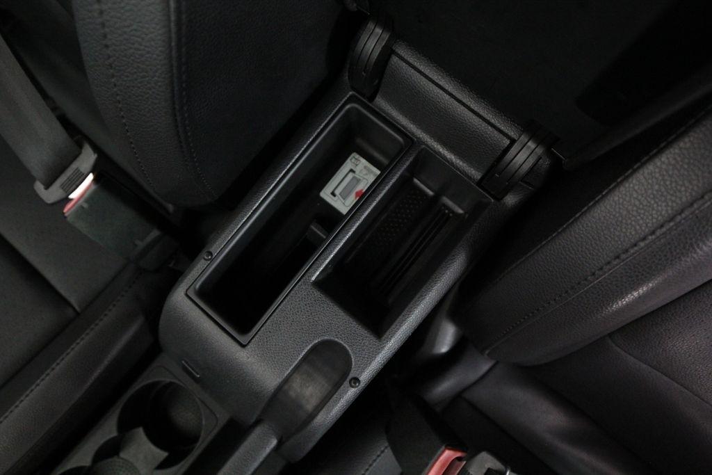 Volkswagen Jetta Sedan 4dr Auto Limited PZEV 2010