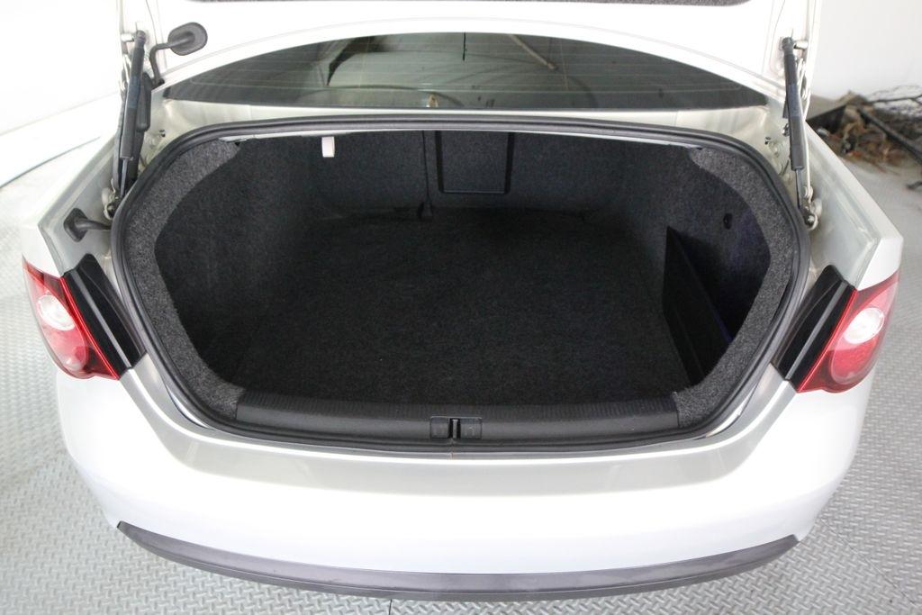 Volkswagen Jetta Sedan 4dr Auto Limited PZEV 2010