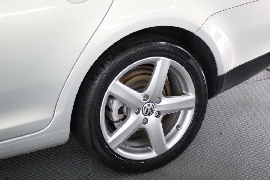 Volkswagen Jetta Sedan 4dr Auto Limited PZEV 2010