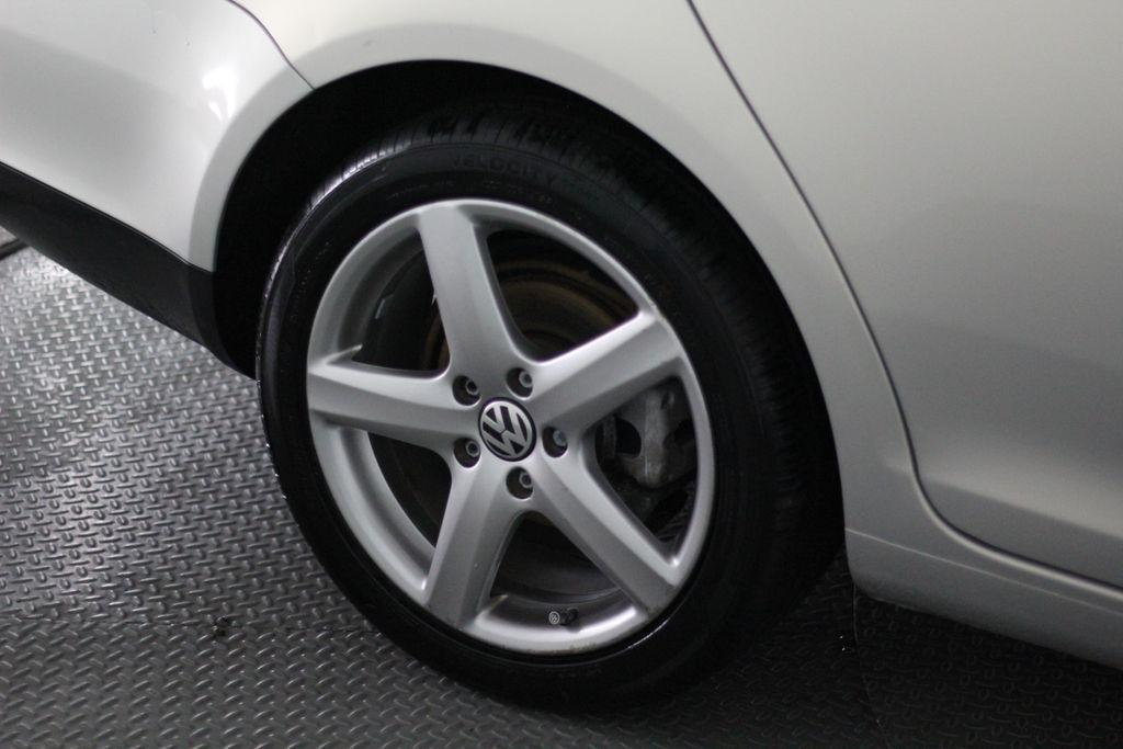 Volkswagen Jetta Sedan 4dr Auto Limited PZEV 2010