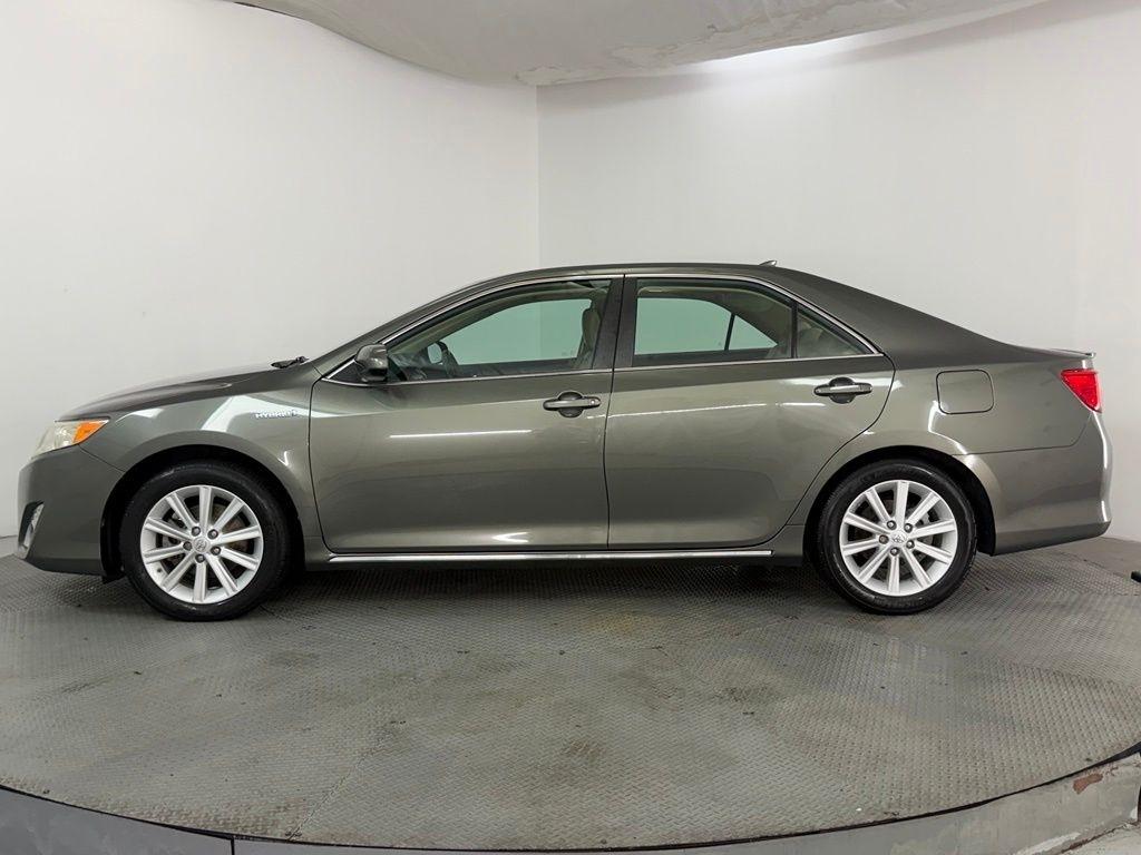 Toyota Camry Hybrid 4dr Sdn XLE (Natl) 2013