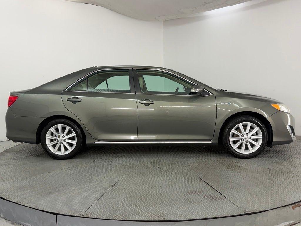 Toyota Camry Hybrid 4dr Sdn XLE (Natl) 2013