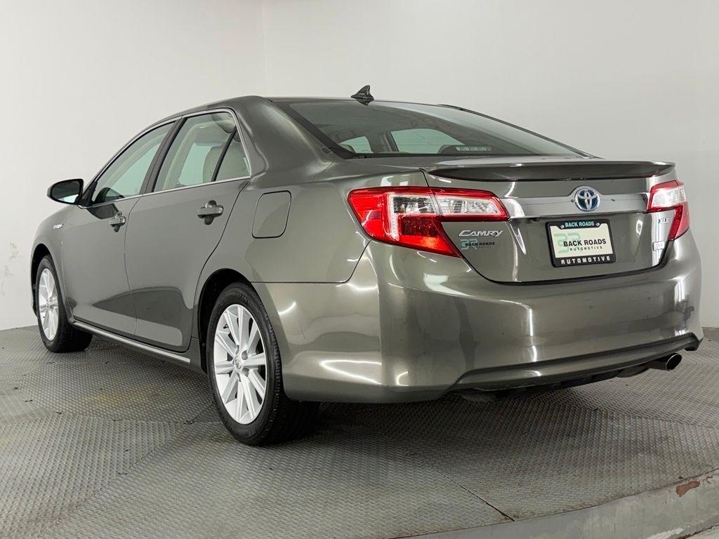 Toyota Camry Hybrid 4dr Sdn XLE (Natl) 2013