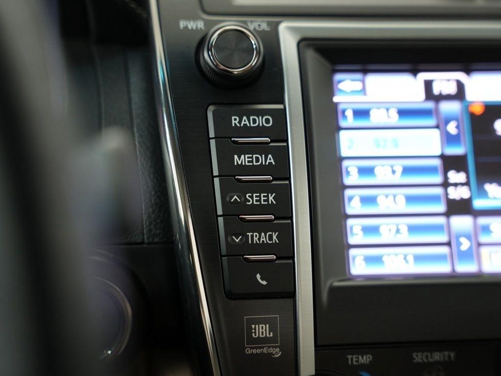 Toyota Camry Hybrid 4dr Sdn XLE (Natl) 2013