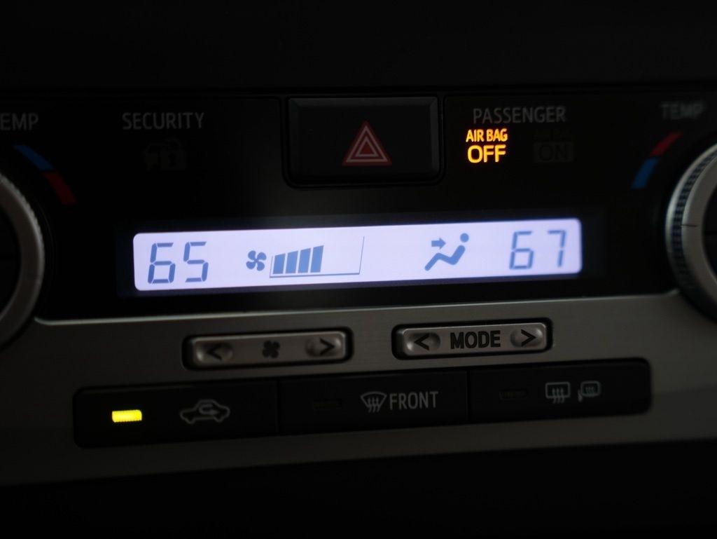 Toyota Camry Hybrid 4dr Sdn XLE (Natl) 2013