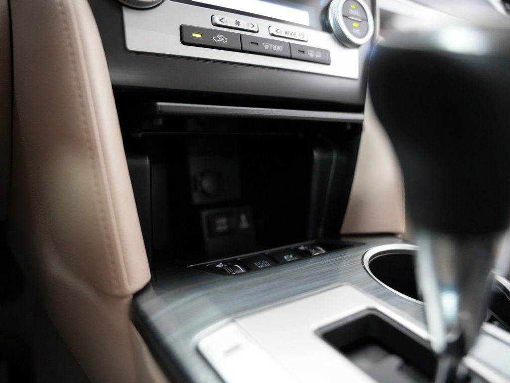 Toyota Camry Hybrid 4dr Sdn XLE (Natl) 2013