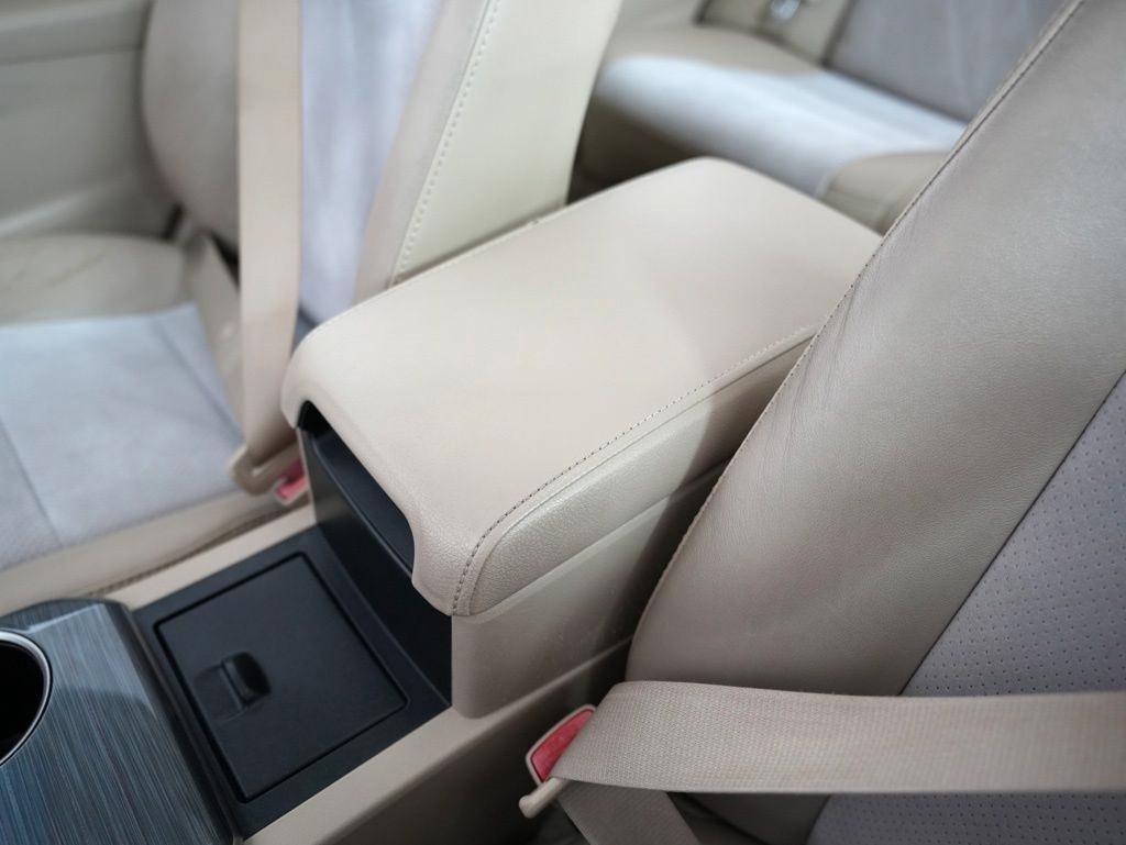 Toyota Camry Hybrid 4dr Sdn XLE (Natl) 2013