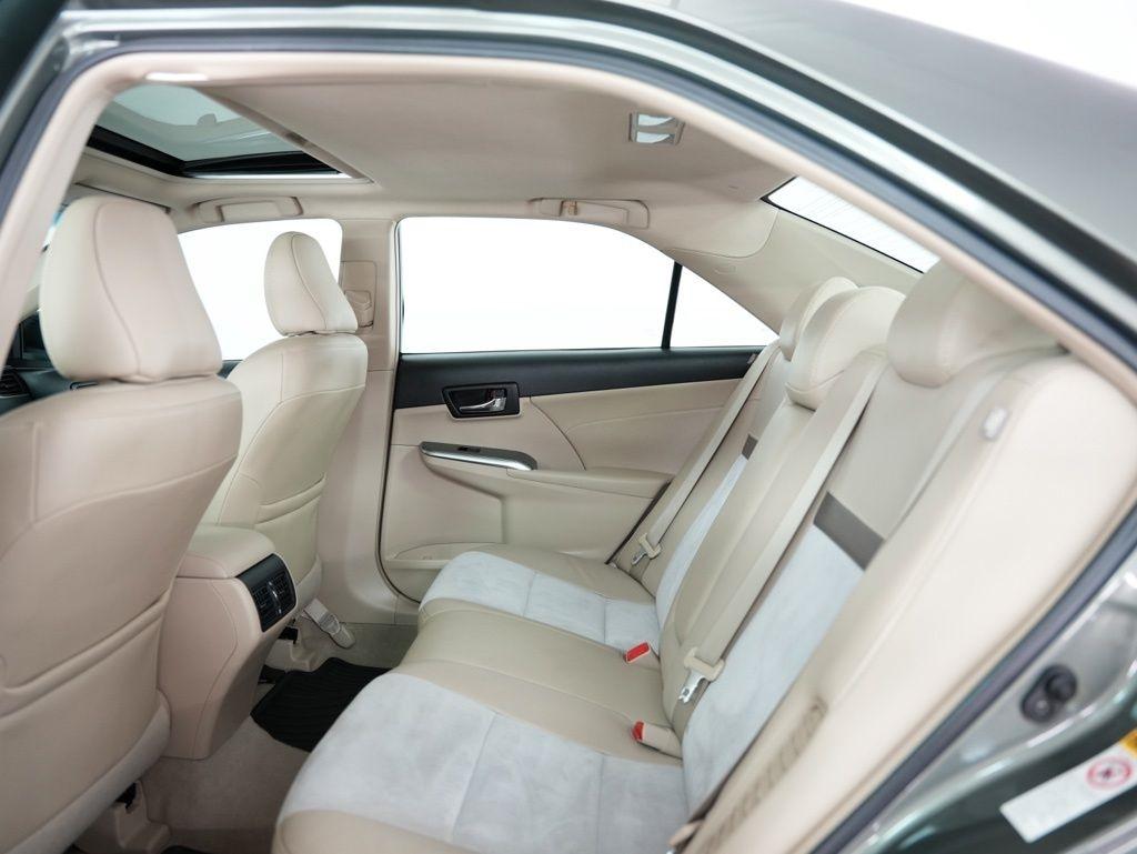 Toyota Camry Hybrid 4dr Sdn XLE (Natl) 2013