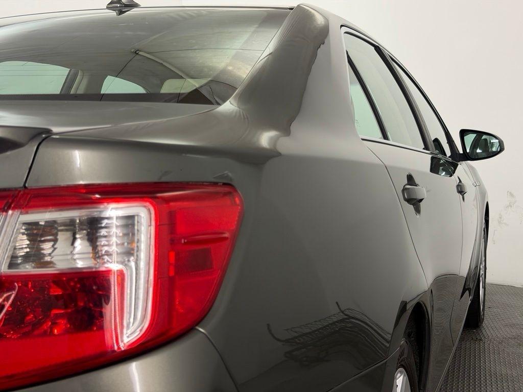 Toyota Camry Hybrid 4dr Sdn XLE (Natl) 2013