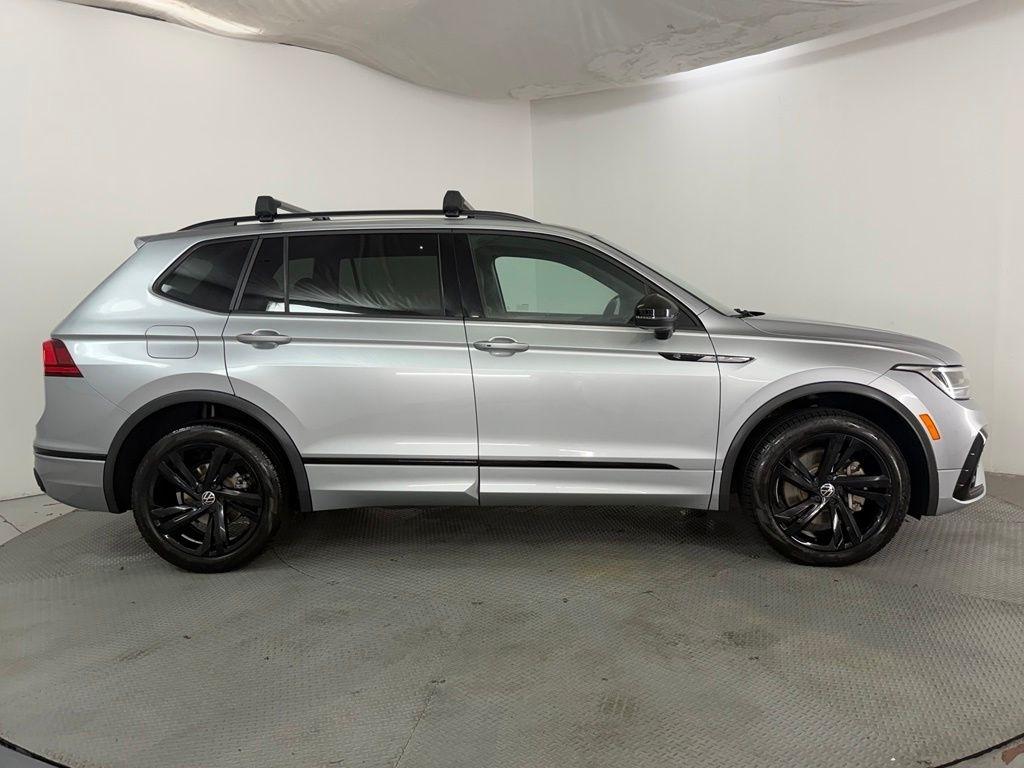 Volkswagen Tiguan 2.0T SE R-Line Black FWD 2023