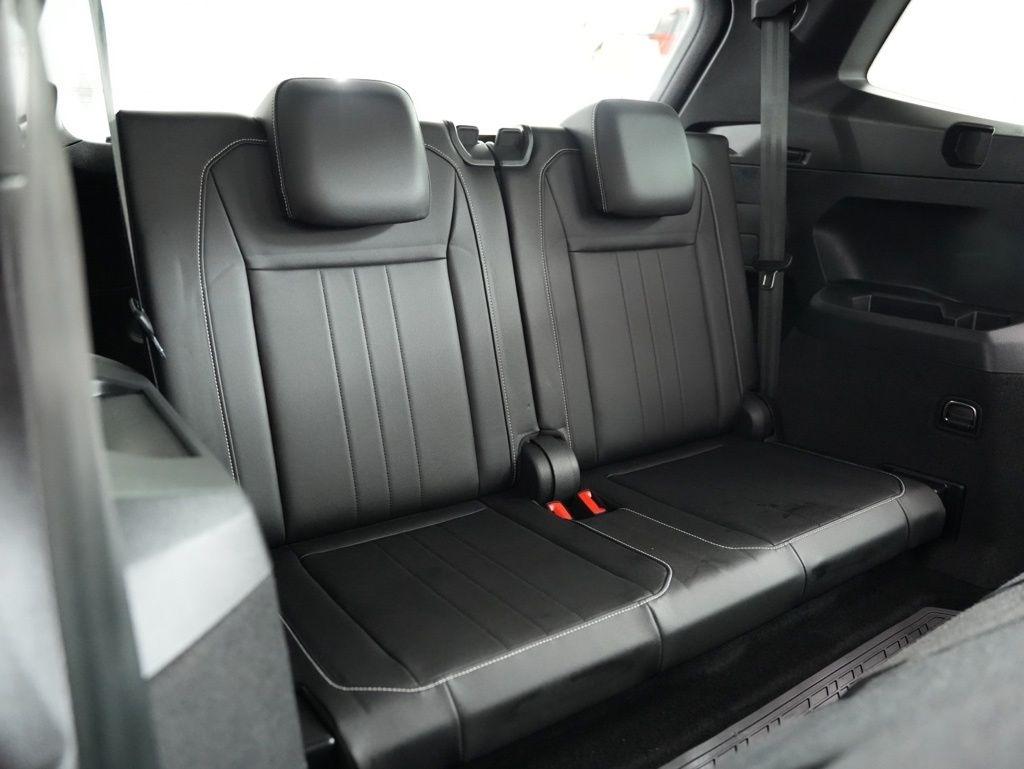 Volkswagen Tiguan 2.0T SE R-Line Black FWD 2023