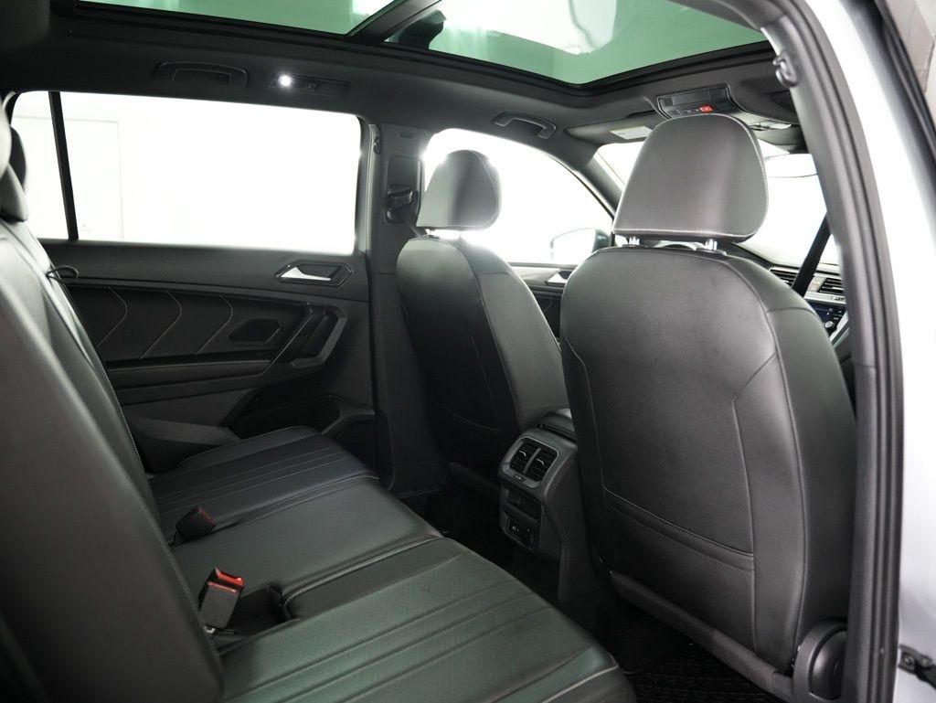 Volkswagen Tiguan 2.0T SE R-Line Black FWD 2023