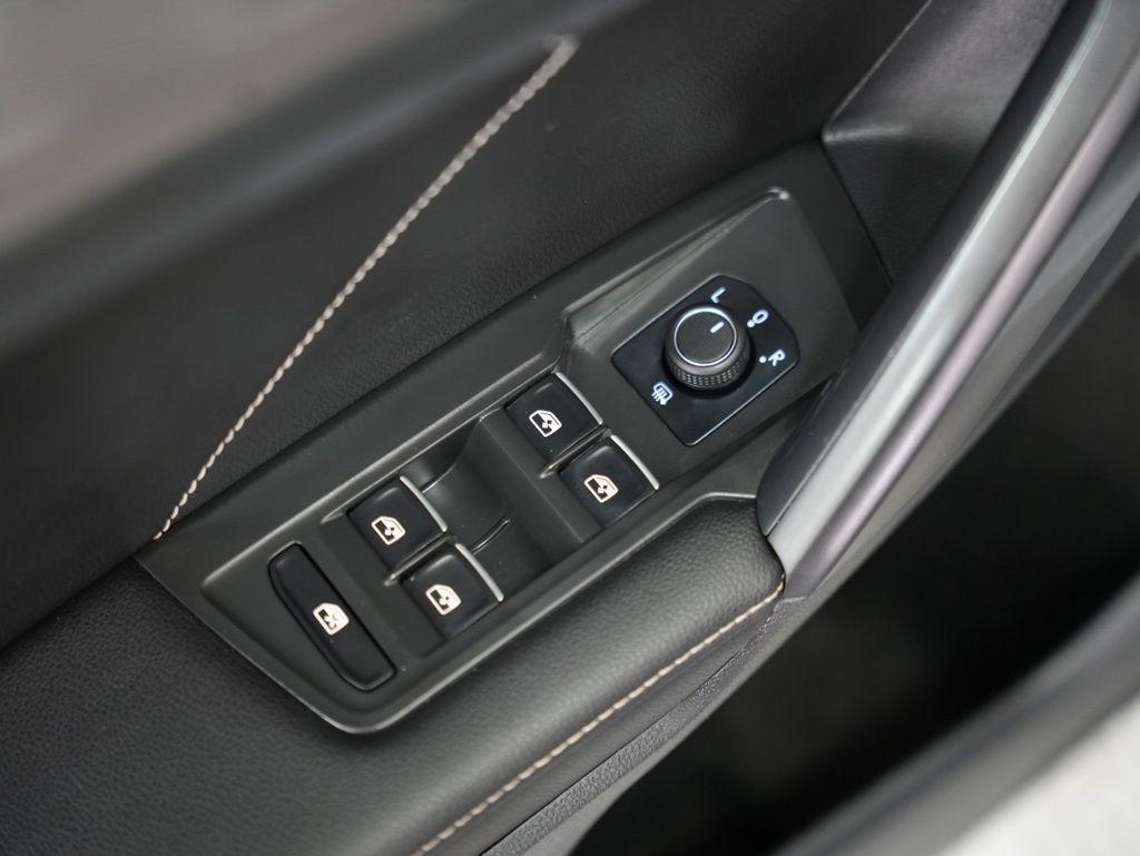 Volkswagen Tiguan 2.0T SE R-Line Black FWD 2023