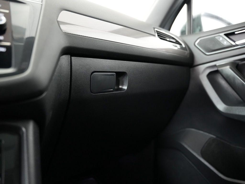 Volkswagen Tiguan 2.0T SE R-Line Black FWD 2023