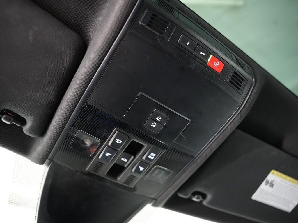 Volkswagen Tiguan 2.0T SE R-Line Black FWD 2023