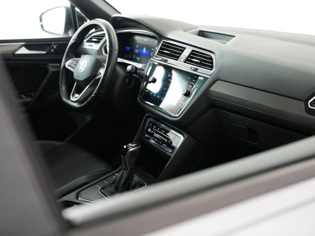 Volkswagen Tiguan 2.0T SE R-Line Black FWD 2023