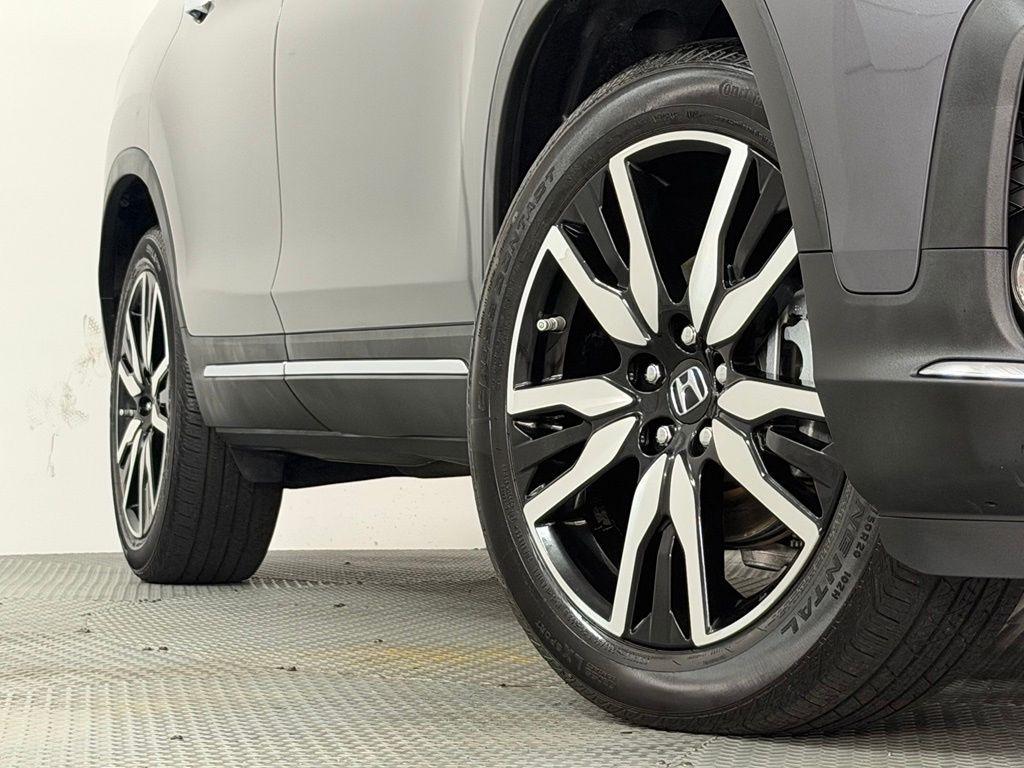 Honda Pilot Touring 8-Passenger 2WD 2020