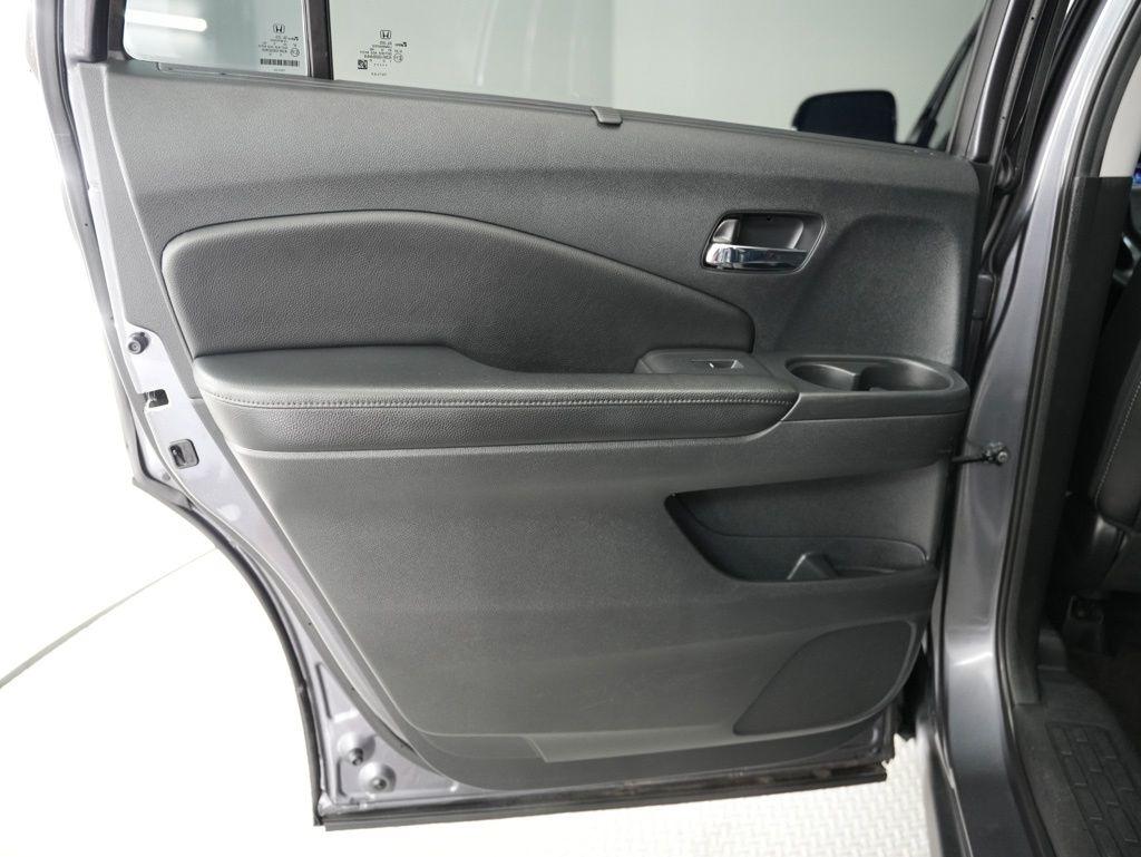Honda Pilot Touring 8-Passenger 2WD 2020