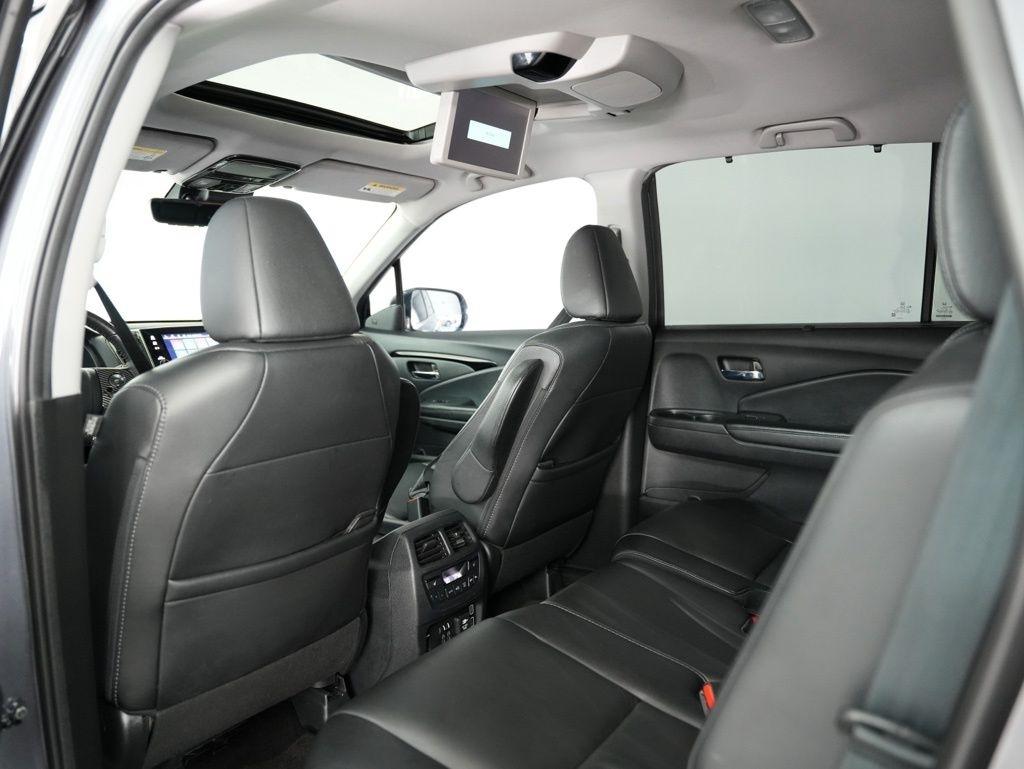 Honda Pilot Touring 8-Passenger 2WD 2020
