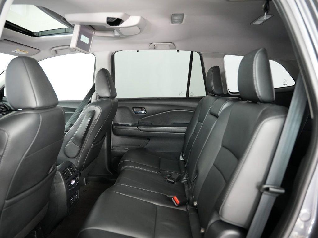 Honda Pilot Touring 8-Passenger 2WD 2020