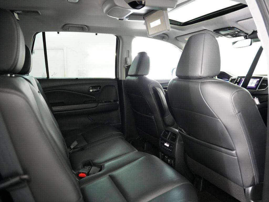 Honda Pilot Touring 8-Passenger 2WD 2020