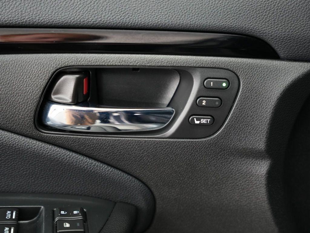 Honda Pilot Touring 8-Passenger 2WD 2020
