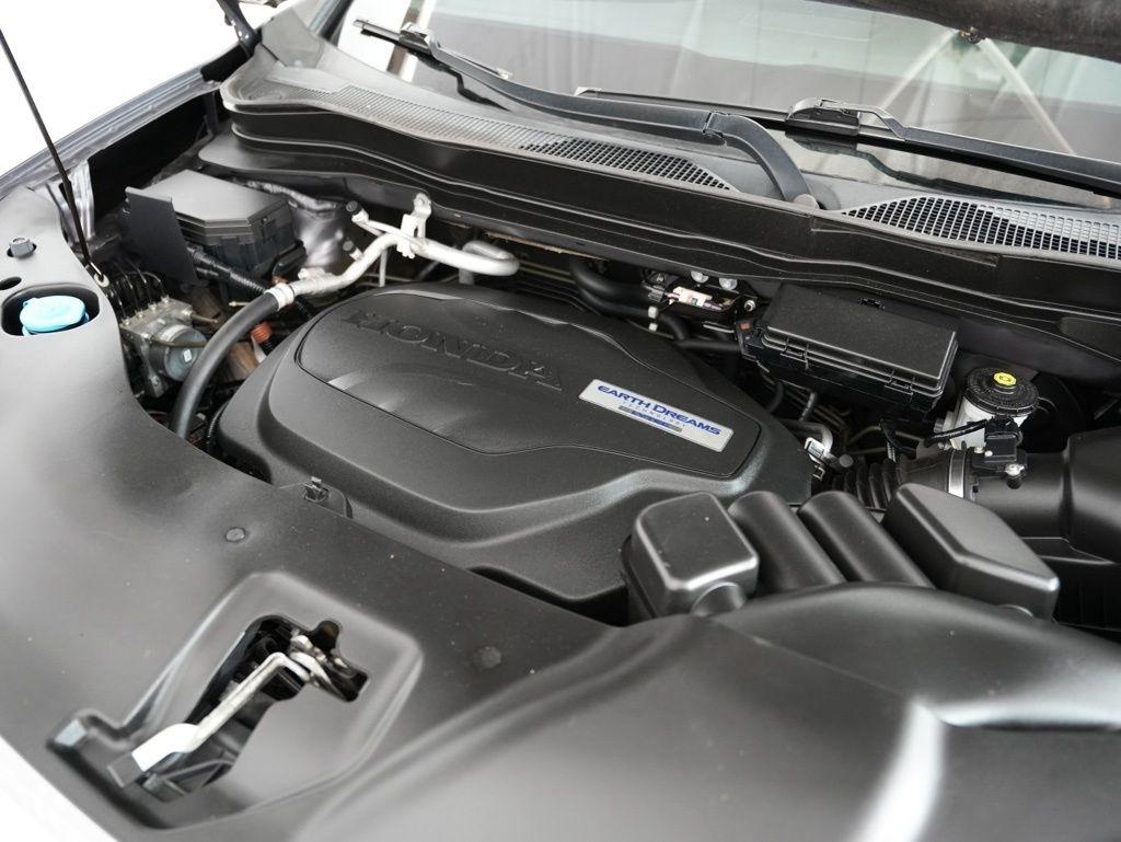 Honda Pilot Touring 8-Passenger 2WD 2020