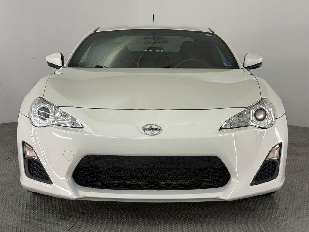 Scion FR-S 2dr Cpe Man (Natl) 2013