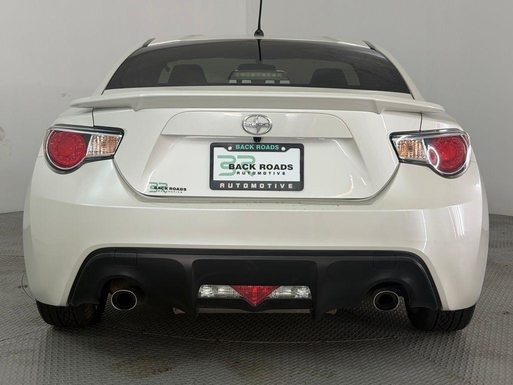 Scion FR-S 2dr Cpe Man (Natl) 2013