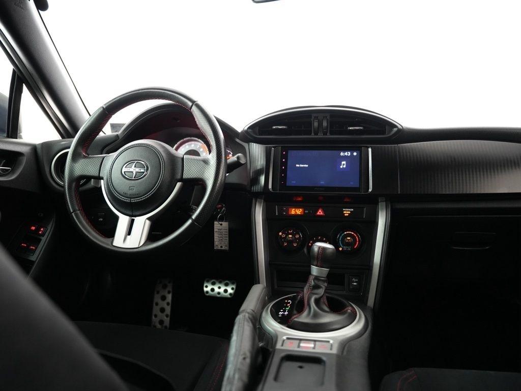 Scion FR-S 2dr Cpe Man (Natl) 2013