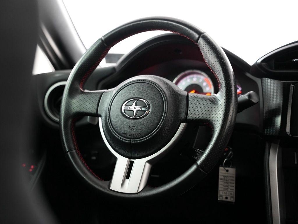 Scion FR-S 2dr Cpe Man (Natl) 2013