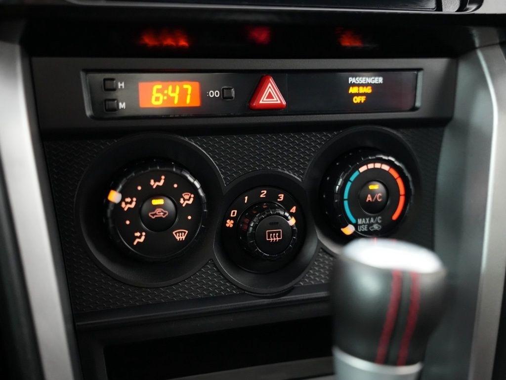 Scion FR-S 2dr Cpe Man (Natl) 2013