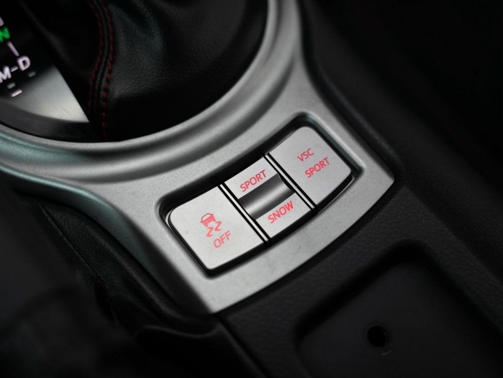 Scion FR-S 2dr Cpe Man (Natl) 2013