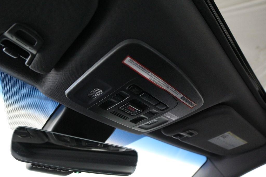 Toyota Avalon Touring (Natl) 2019