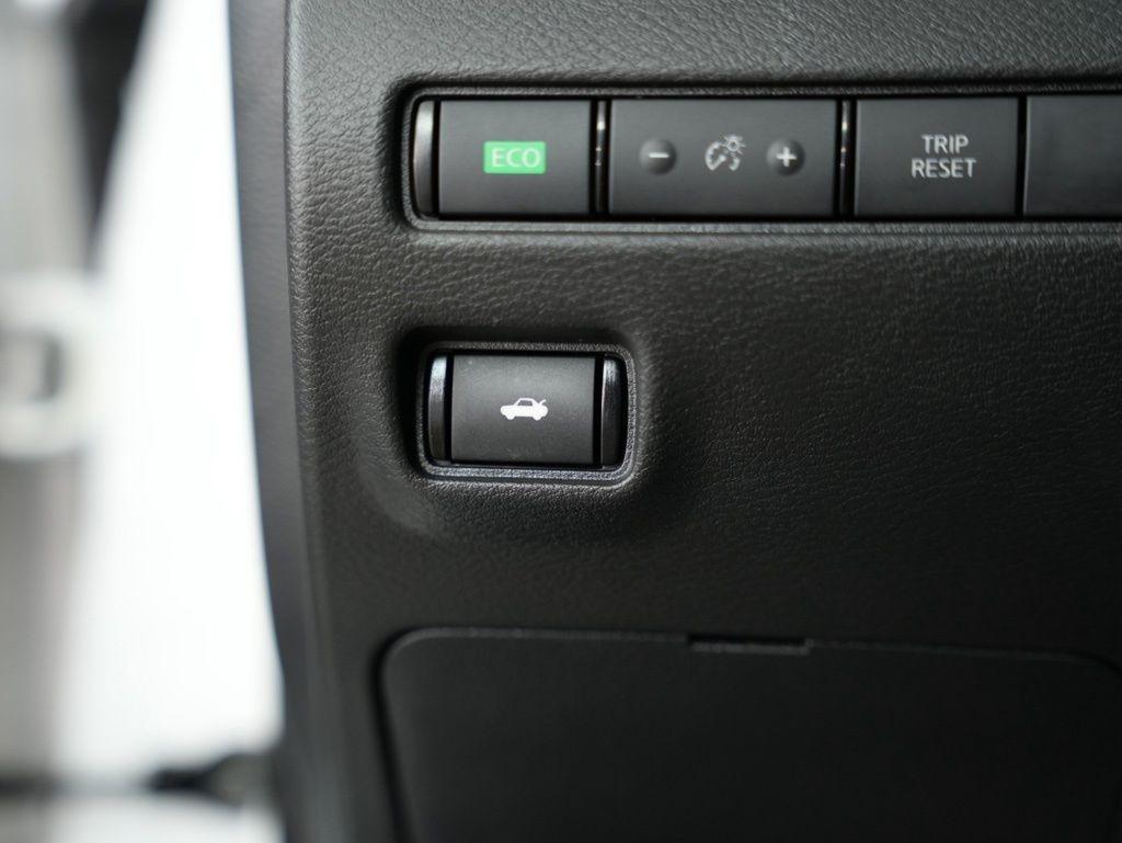 Nissan Sentra SV CVT 2023