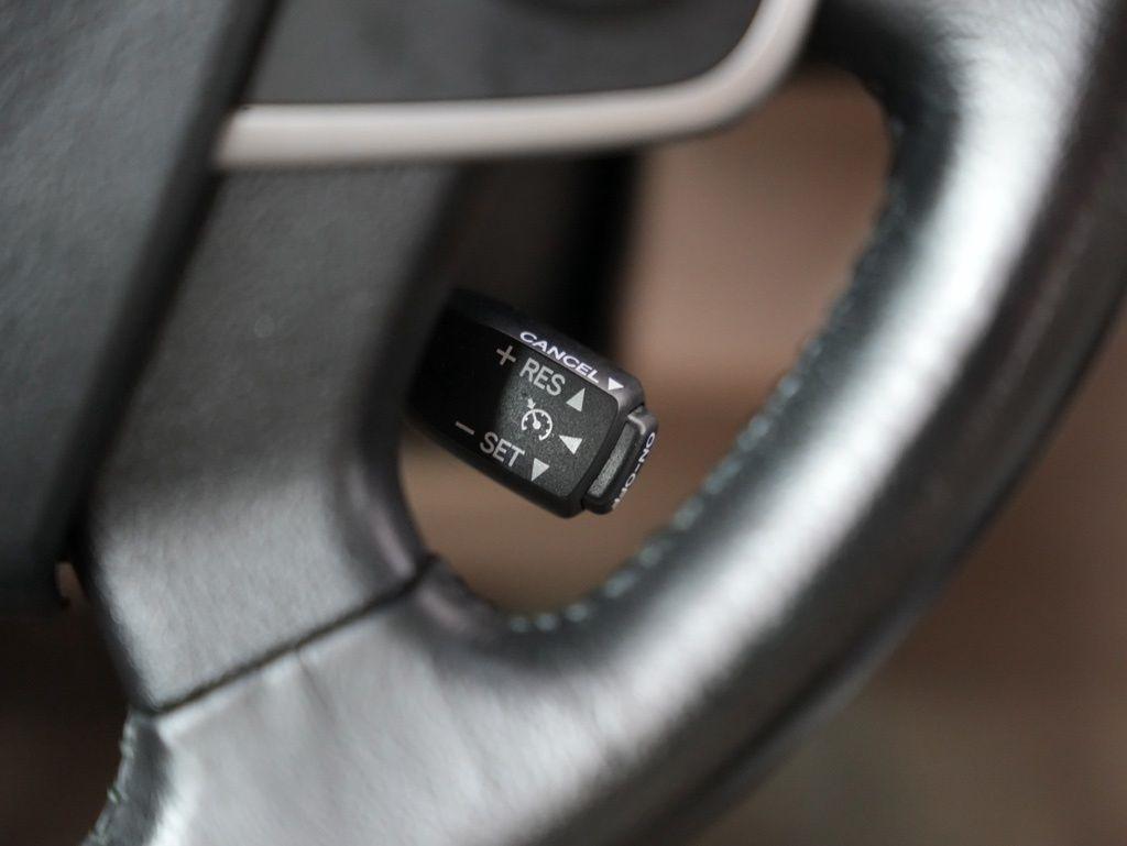 Toyota Camry Hybrid 4dr Sdn XLE (Natl) 2012