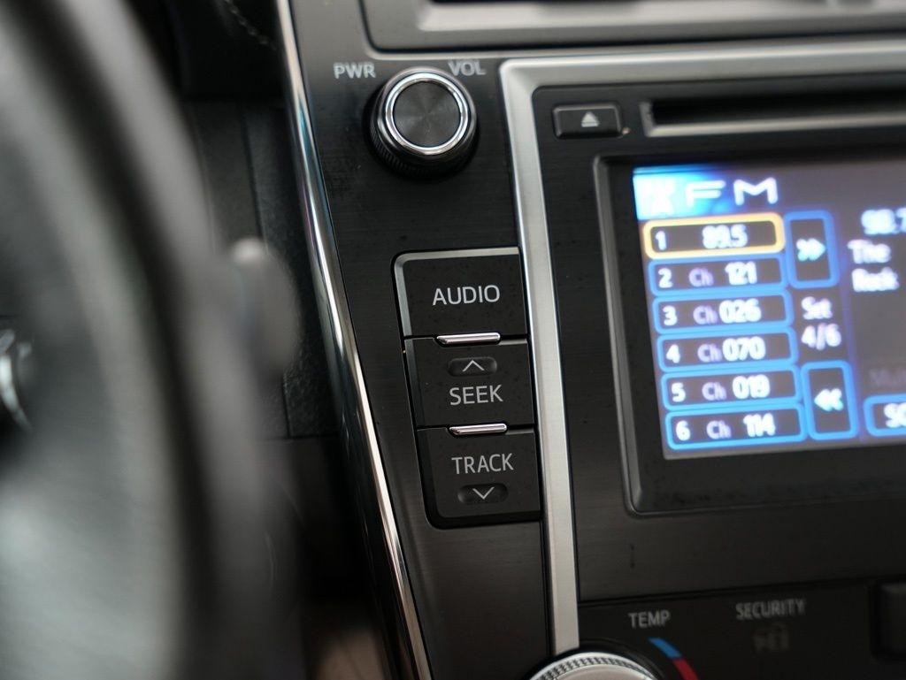 Toyota Camry Hybrid 4dr Sdn XLE (Natl) 2012