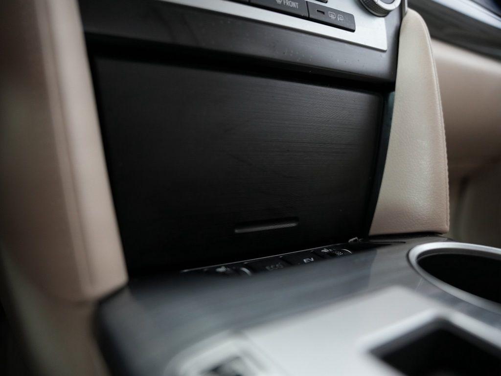 Toyota Camry Hybrid 4dr Sdn XLE (Natl) 2012